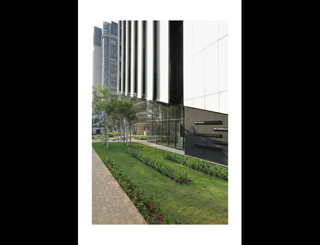 5,554M² BUSINESS CENTRE FOR SALE IN MORNINGSIDE